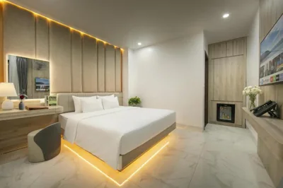 Superior Queen Room — A89 West Lake Hotel